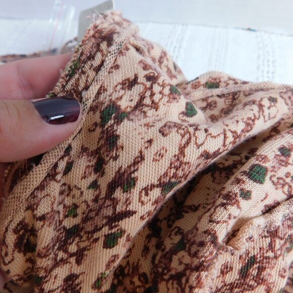 We The Free Thermal Henley Button Floral Boho Thermal Top Medium Buttons Tan NWT - Picture 11 of 16